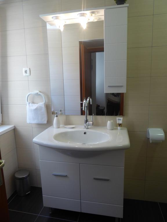Studio Apartment Mila Split Exterior foto
